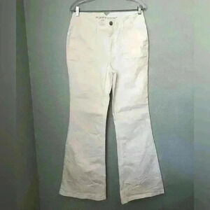 Maurices Super High Rise Flared  White Jeans Women Size 10